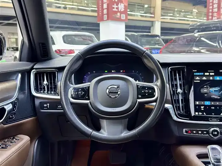 Volvo S90 2022 B5 Zhiyuan Deluxe Edition 10