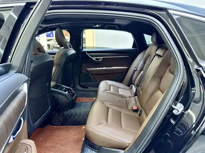 Volvo S90 2022 B5 Zhiyuan Deluxe Edition 5