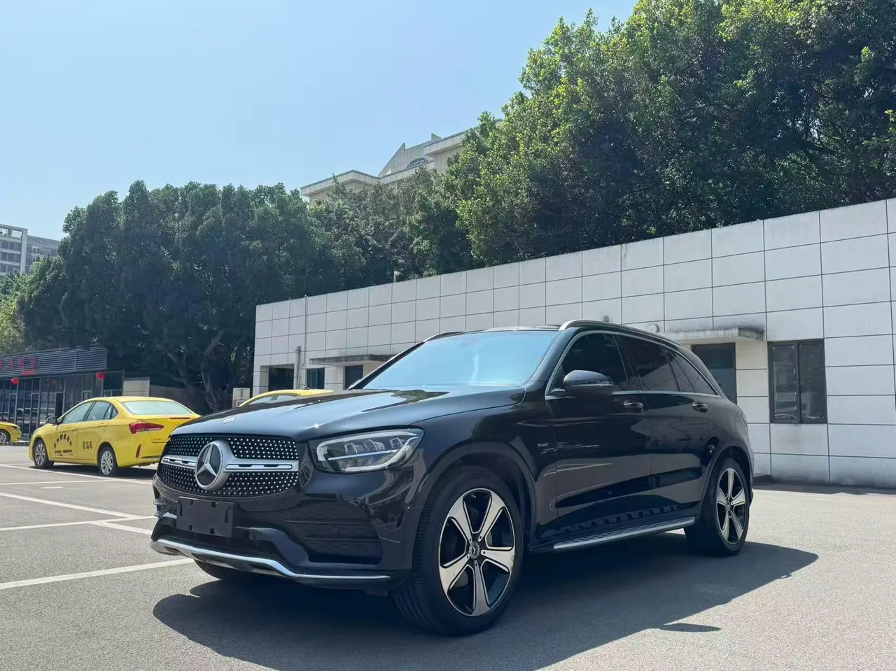 Open image lightbox: Mercedes Benz 2022 GLC 300 L 4MATIC 2.0T Dynamic (Modified) Automatic Gear
