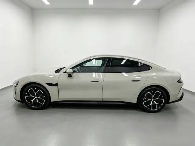 MI 2024 SU 7 700km Rear Drive Long Endurance Smart Driving Edition Automatic Gear 3