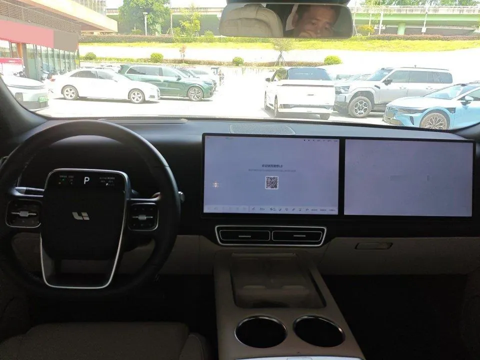 Li 2024 L8 Ultra Automatic 3
