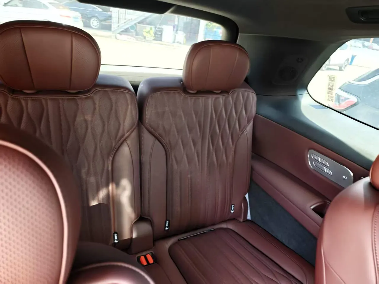 Geely Galaxy 2026 M9 1.5T 210km 4-wheel drive black gold intelligence obsidian version automatic gear 4