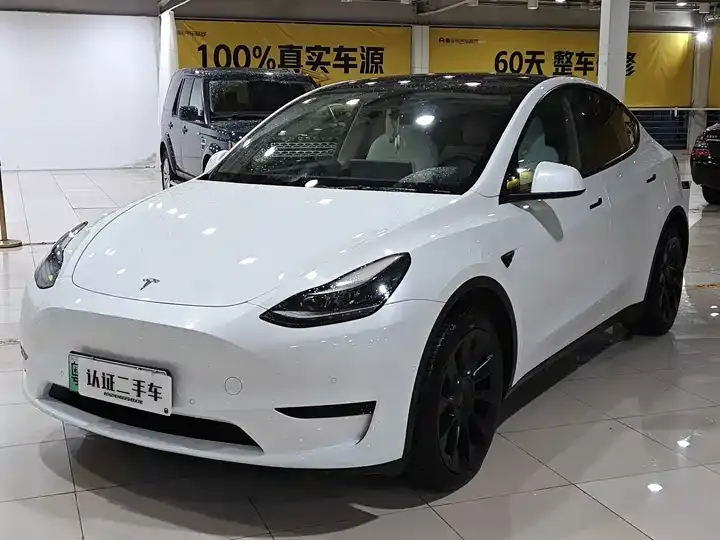 Open image lightbox: Model Y 2023 rear-wheel drive version