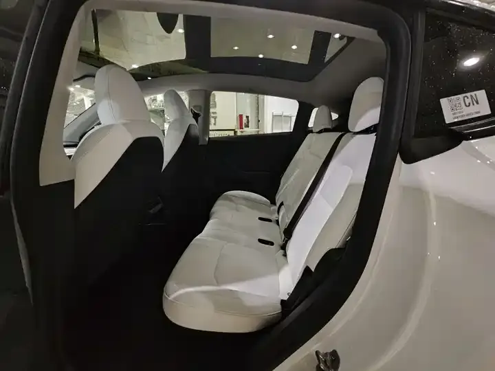 Model Y 2023 rear-wheel drive version 11