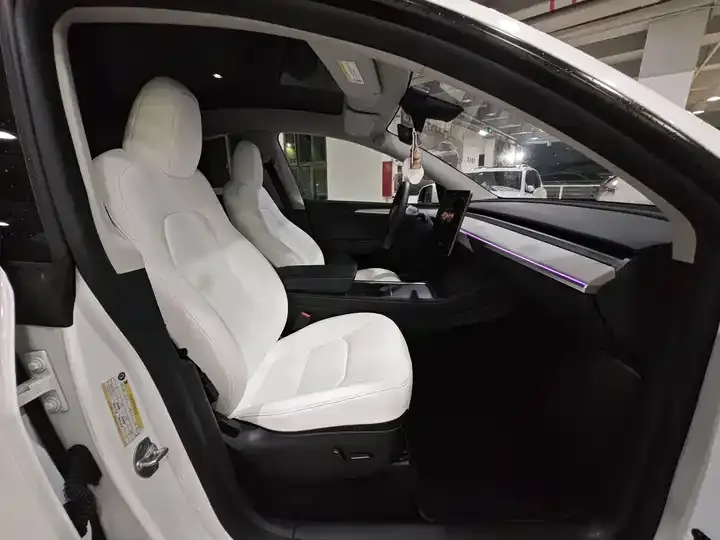 Model Y 2023 rear-wheel drive version 12