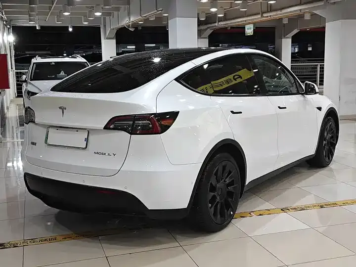Model Y 2023 rear-wheel drive version 7