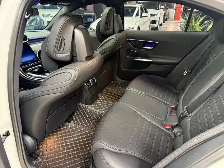 Mercedes Benz Class C 2023 C 260 L Sports Edition 10