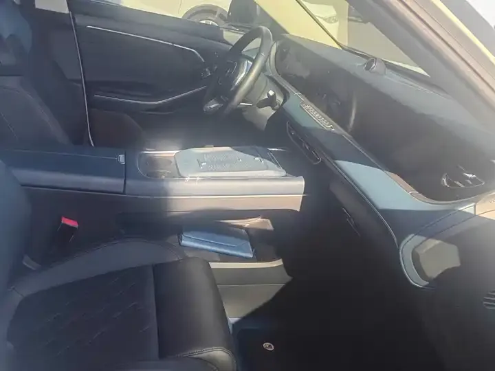Voyah FREE 2024 Model, Ultra-Long Range Intelligent Driving Edition 5