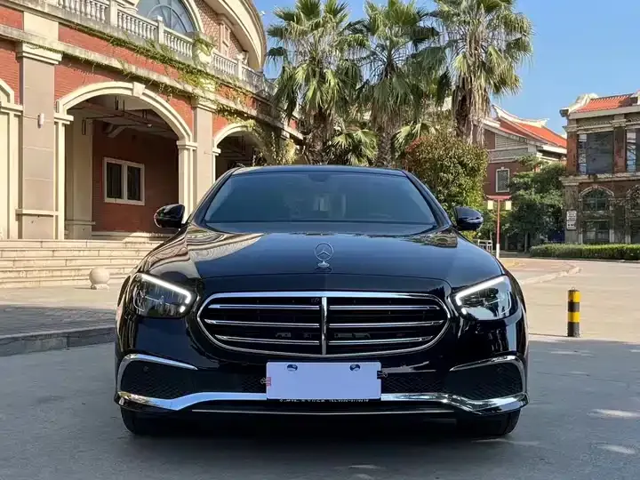 Mercedes Benz E-Class 2023 E 300 L Fashion 2