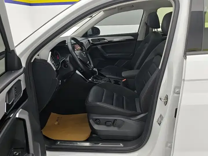 Tangyue 2020 330TSI Front-Wheel-Drive Luxury Smart Connectivity Edition 9