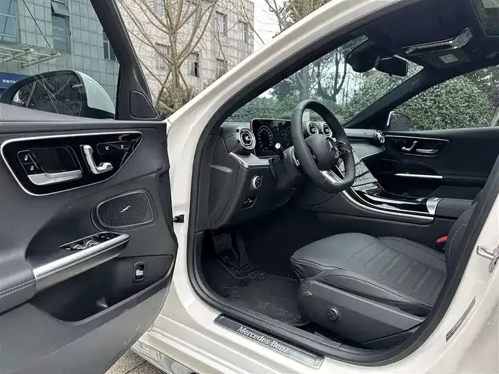 Mercedes Benz Class C 2025 to C 260 L Sports Edition 4