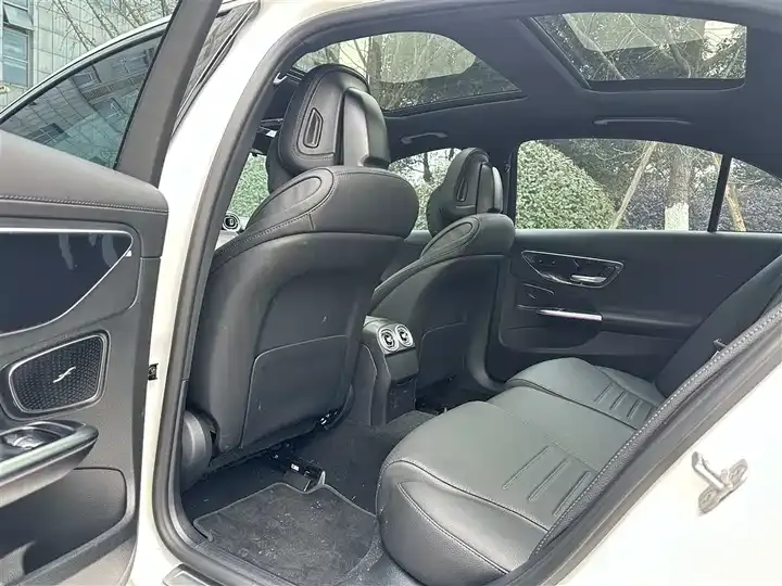 Mercedes Benz Class C 2025 to C 260 L Sports Edition 5