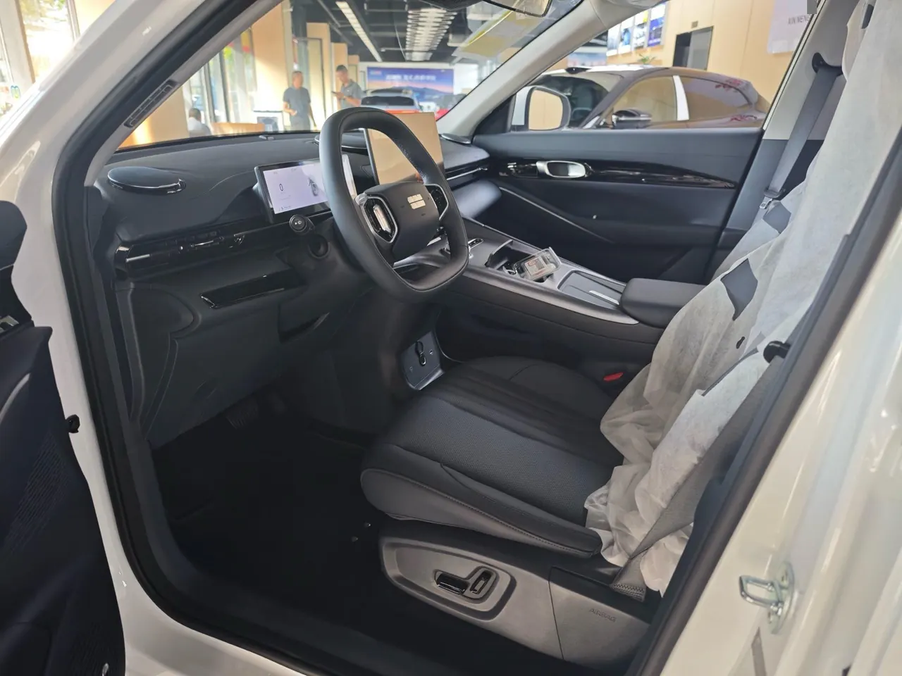 Geely Galaxy 2024 E 5 440km sailing version automatic gear 9