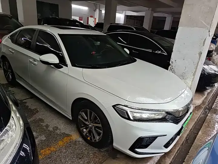Civic 2023 240TURBO CVT Dynamic C Special Edition 4