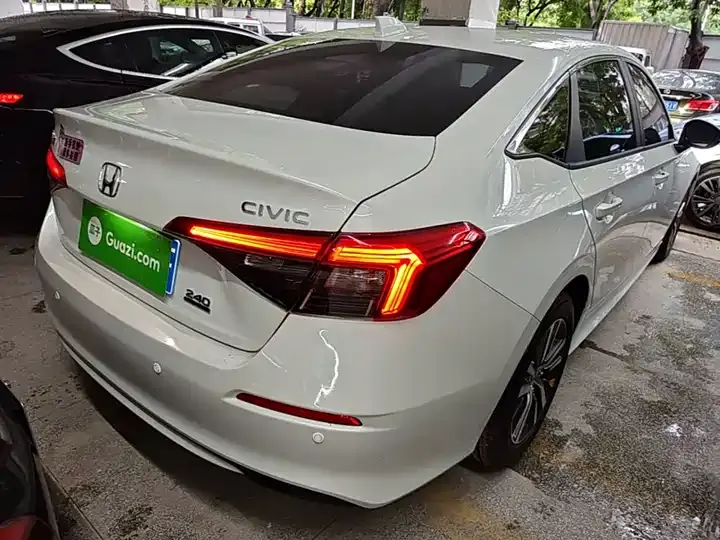 Civic 2023 240TURBO CVT Dynamic C Special Edition 7
