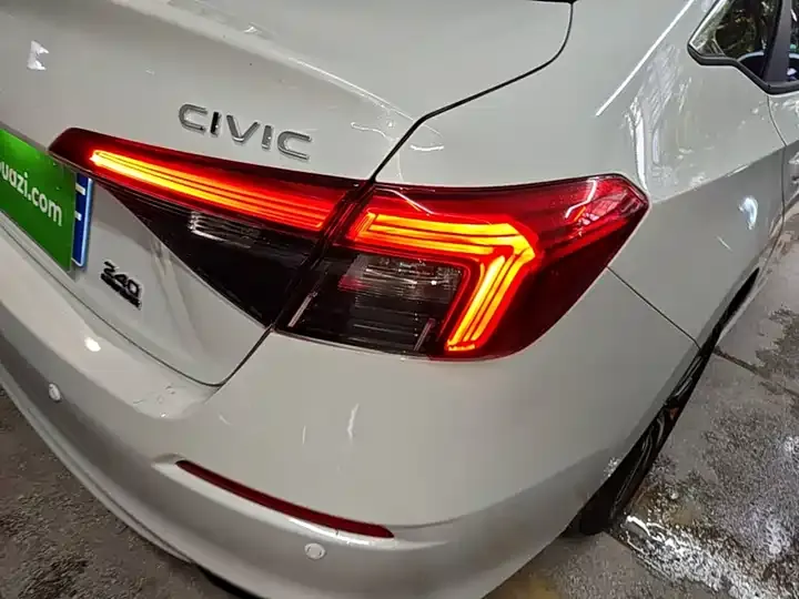 Civic 2023 240TURBO CVT Dynamic C Special Edition 8
