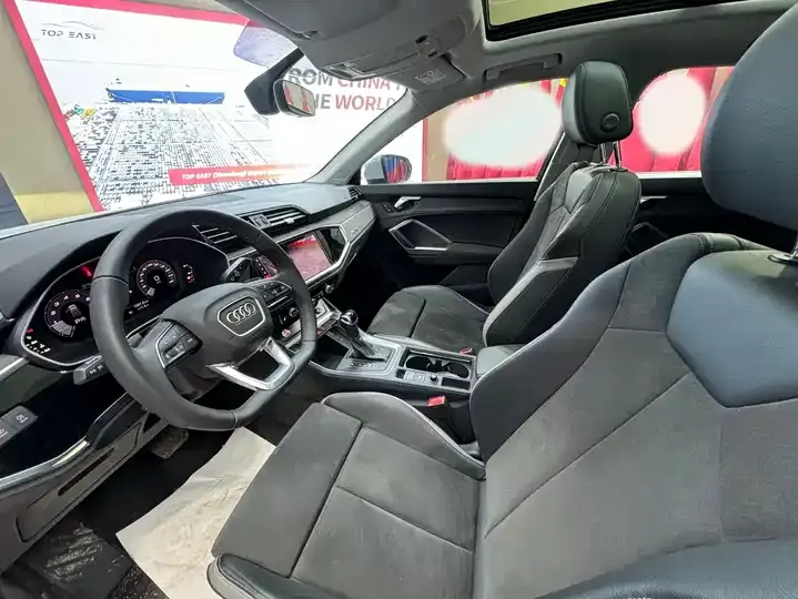 Audi Q3 2022 35 TFSI Fashion Dynamic 10