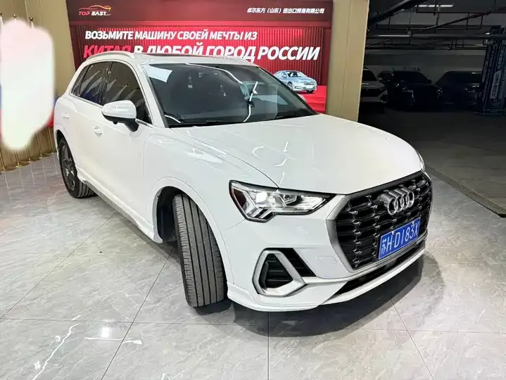 Audi Q3 2022 35 TFSI Fashion Dynamic 3