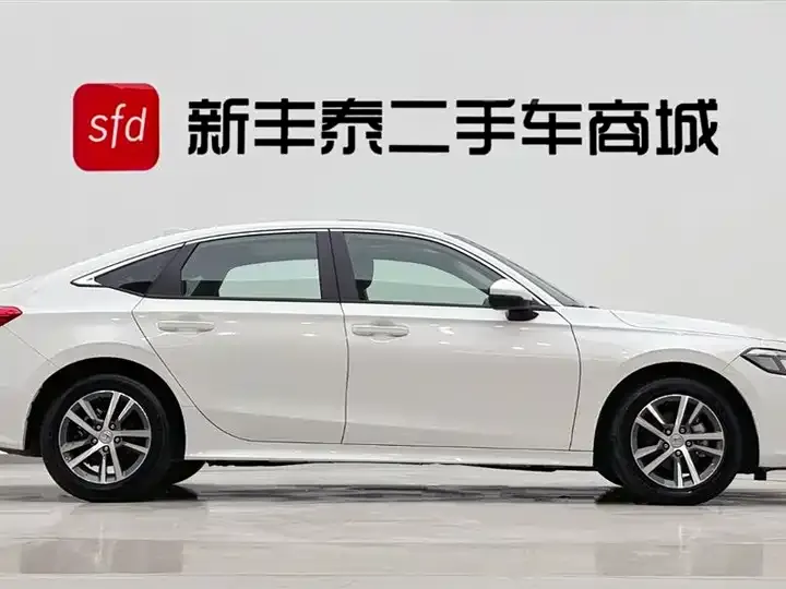 Civic 2023 240TURBO CVT 3