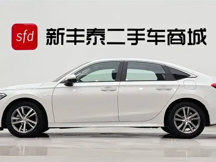 Civic 2023 240TURBO CVT 4
