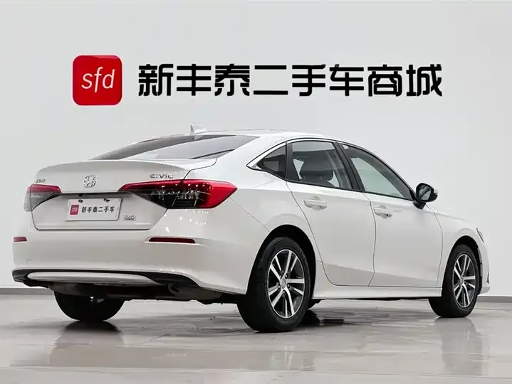 Civic 2023 240TURBO CVT 5