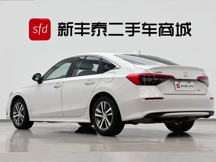 Civic 2023 240TURBO CVT 6