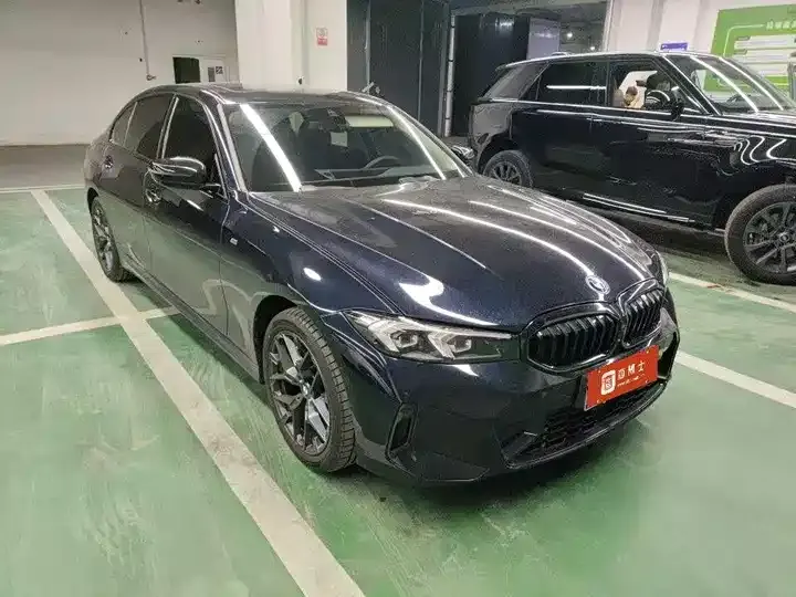 BMW 3 Series 2025 330Li M Sports Obsidian Night Suit 2