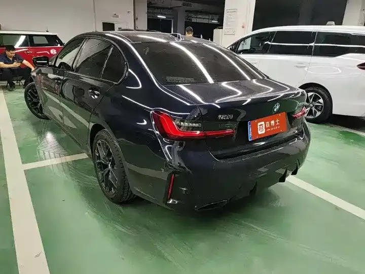 BMW 3 Series 2025 330Li M Sports Obsidian Night Suit 8