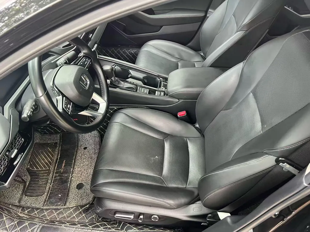Honda 2023 11th Generation Accord 1.5T Stepless 260TURBO Excellent Automatic Gear 4
