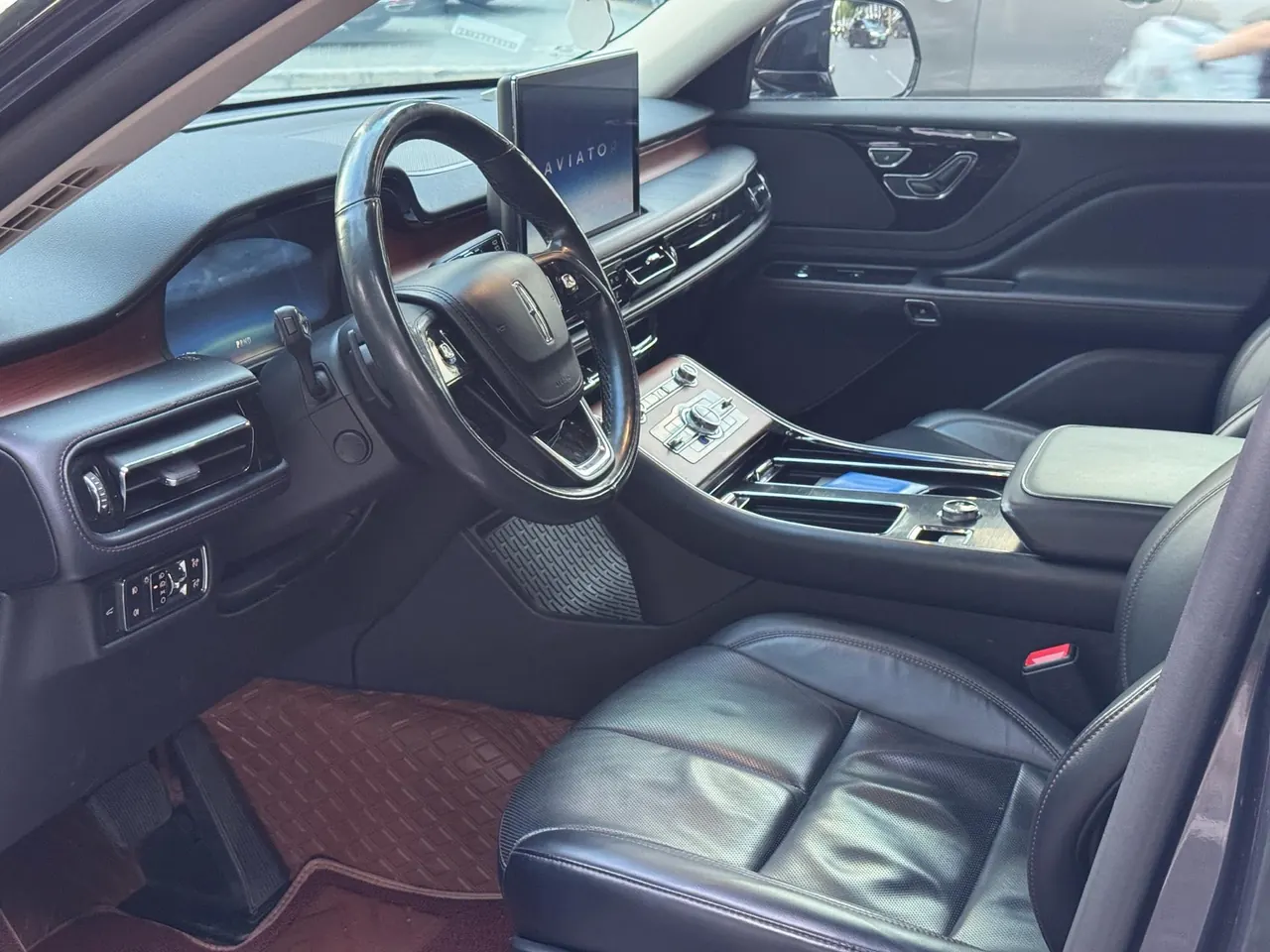 Lincoln 2020 Aviator 3.0T V6 4-wheel Drive Premium Edition Automatic Gear 2