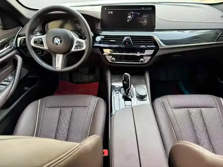 BMW 5 Series 2021 525Li M Sports Suit 6