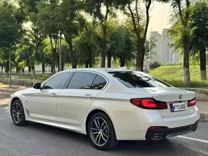 BMW 5 Series 2021 525Li M Sports Suit 9