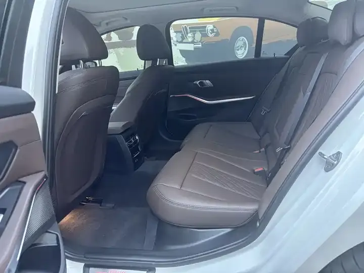 BMW i3 2024 eDrive 35 L 12