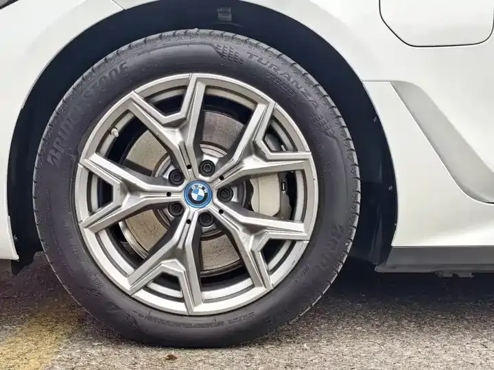 BMW i3 2024 eDrive 35 L 7