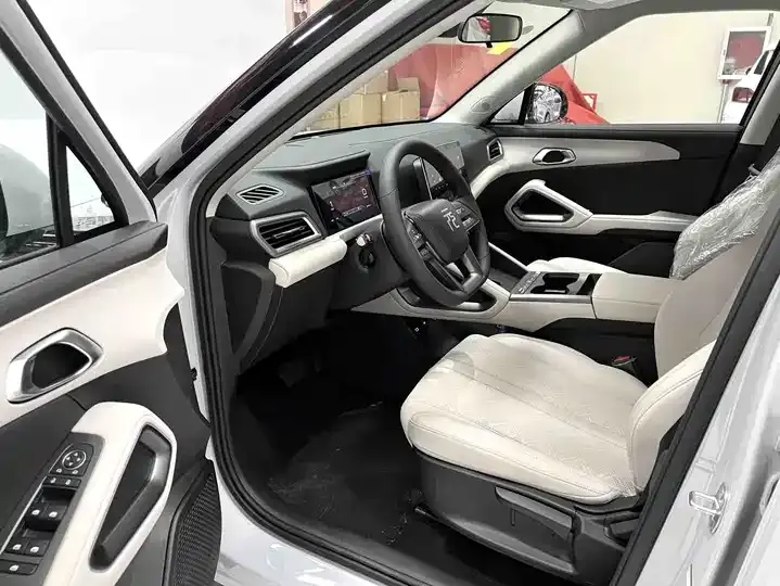 Yuan UP 2025 301KM Pilot 7