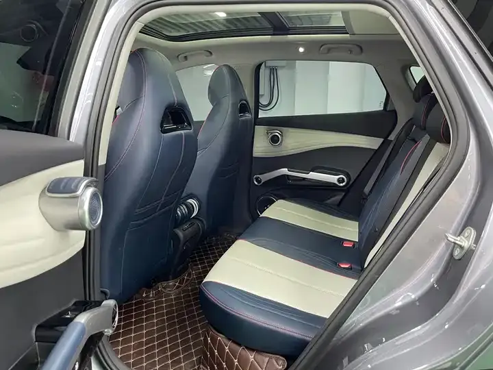Yuan PLUS 2022 430KM Honorable Model 9