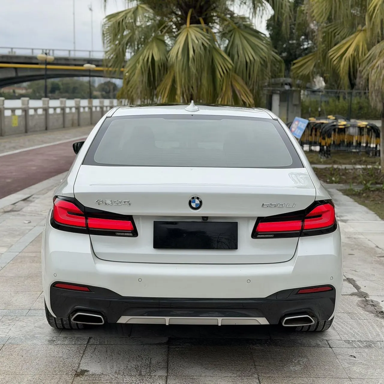 BMW 5 Series 2022 530Li 2.0T Leading M Sports Suit (Modified) Automatic Gear 4