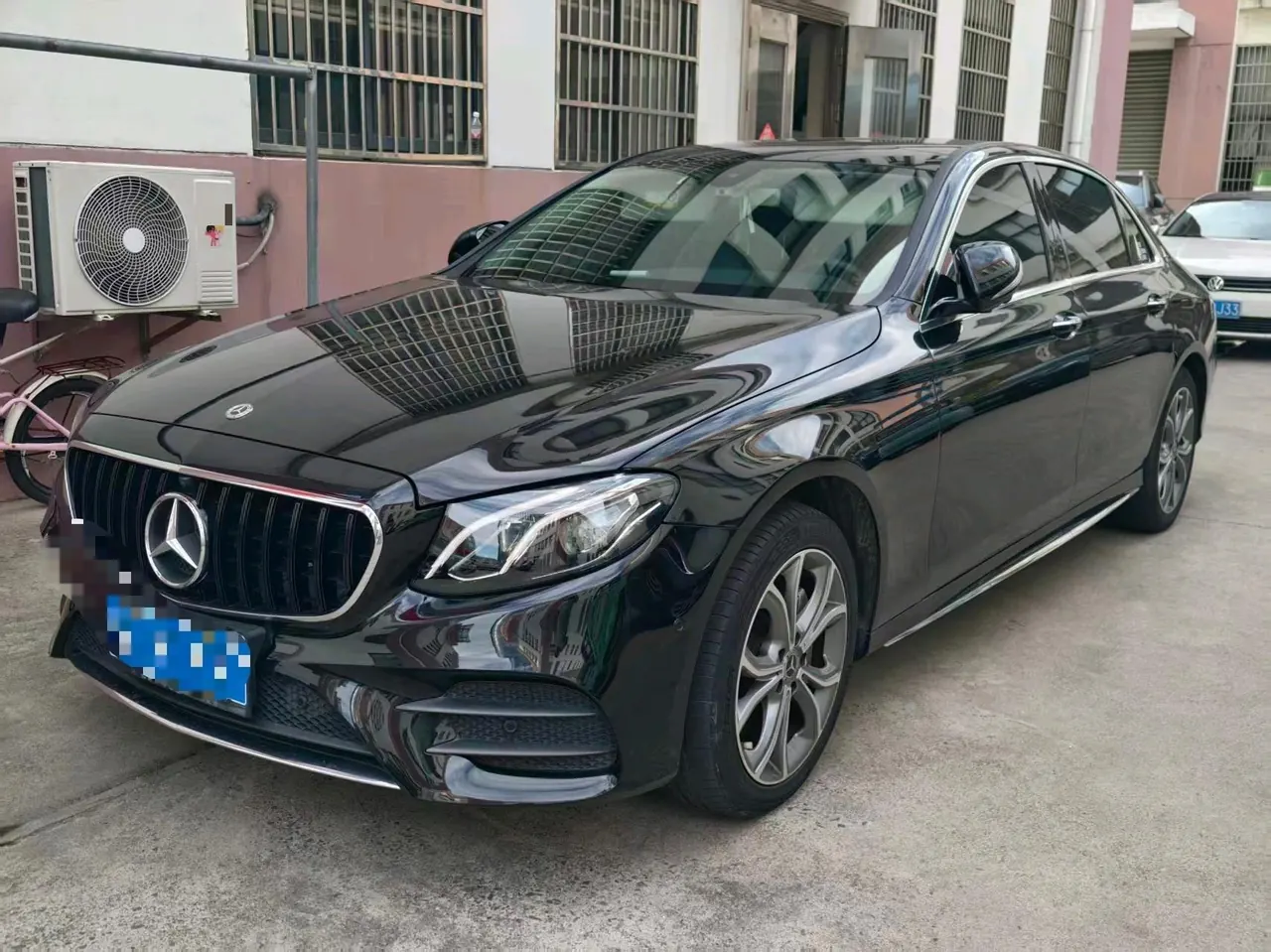 Mercedes Benz E Class 2020 E 300 L 2.0T Sports Fashion (Modified) Automatic Gear - View 1