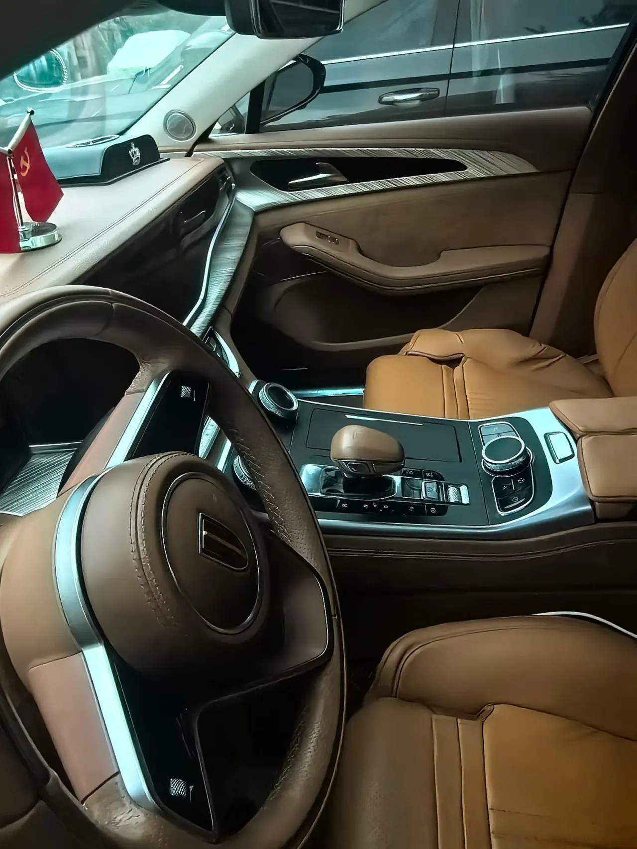 HongQi 2020 H9 48V 2.0T Zhilian Qi Chang Edition Automatic Gear 6