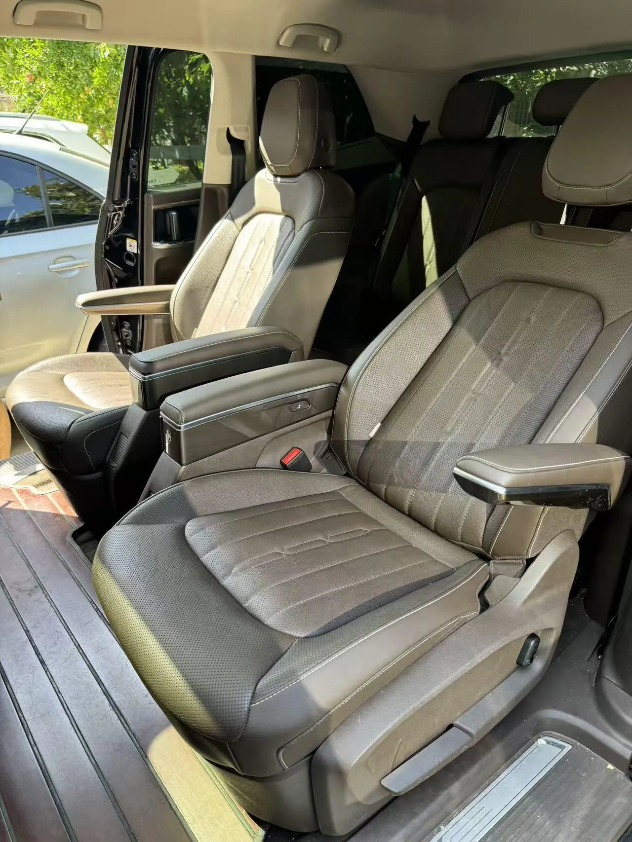 Volkswagen 2020 models of Viran (Viloran) 2.0TSI 330TSI Deluxe Edition Automatic Gear 4