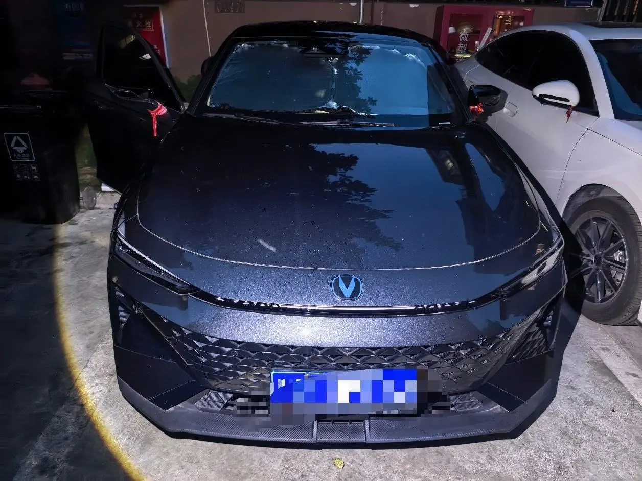 ChangAn 2025 UNI-V 1.5T 500Bar distinguished automatic gear 2