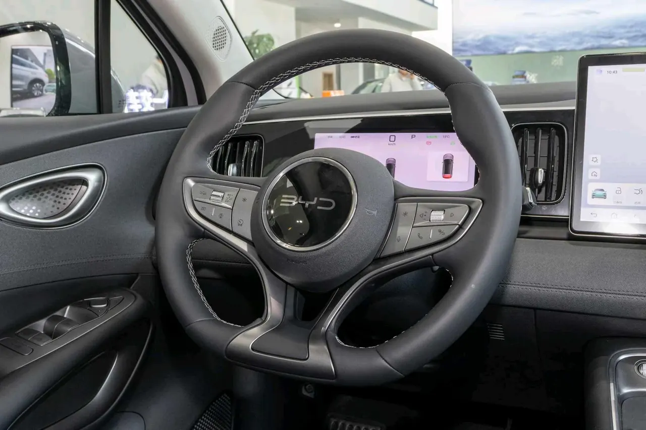 BYD 2025 Sea Lion 05 EV 520KM Zhihang Edition Automatic Gear 6
