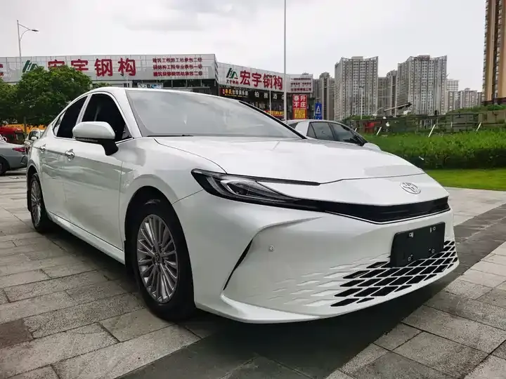 Camry 2026 2.0GVP Deluxe Edition 3