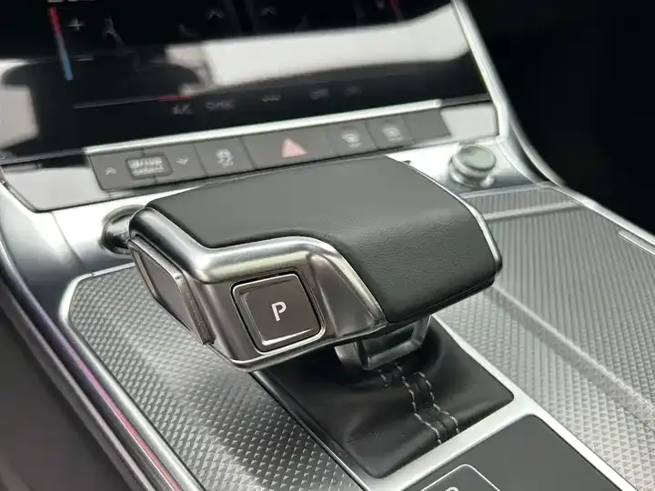 Audi A6L 2020 45 TFSI Selected Dynamic Type 7
