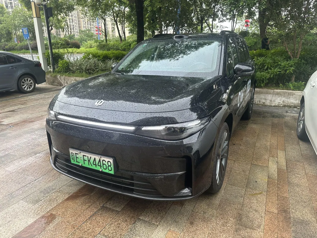 Leapmotor 2026 C 16 280 Laser Radar Zhizun Edition 6-seat Automatic Gear - View 1