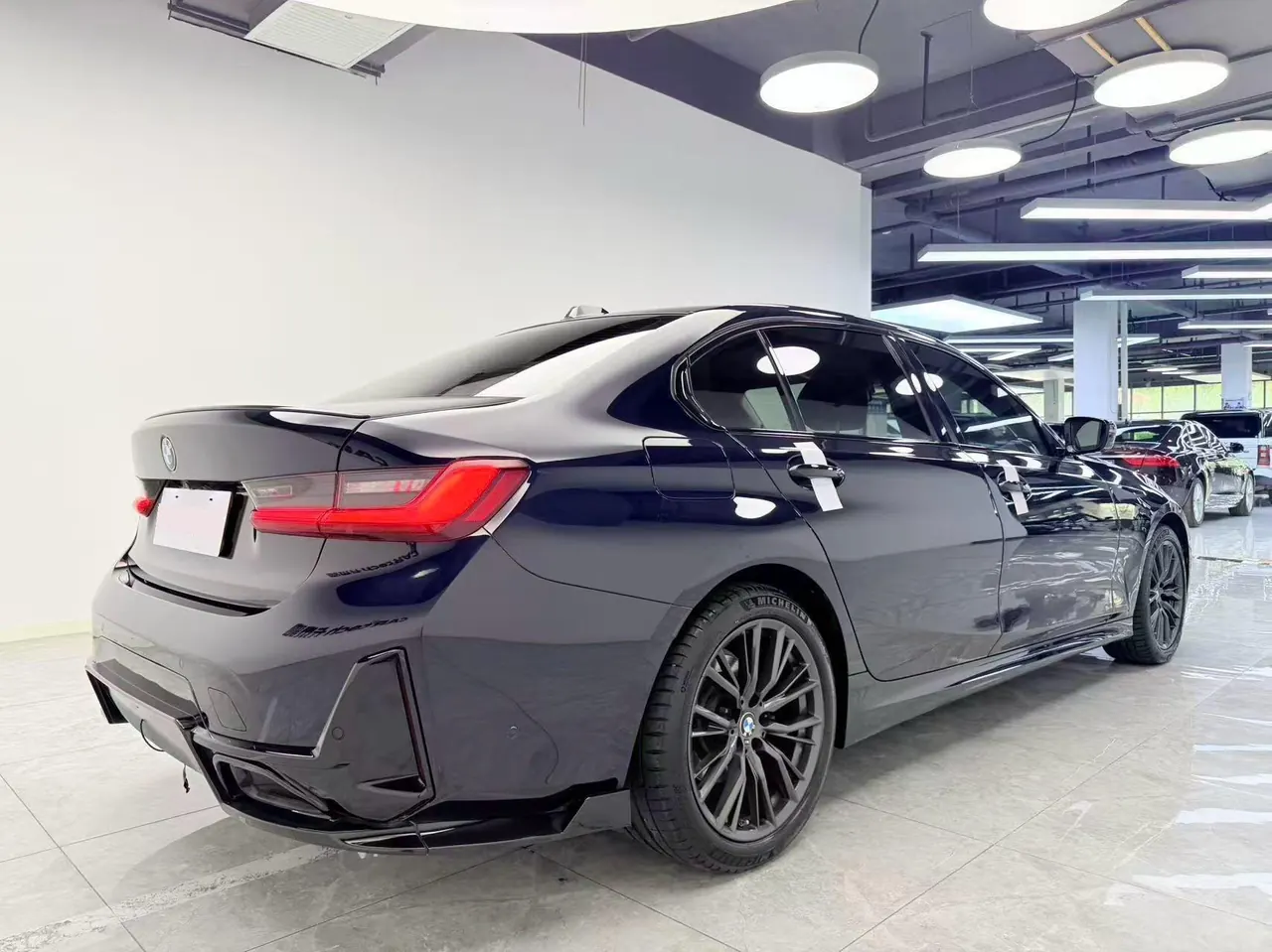 BMW 3 Series 2024 325Li 2.0T M Sports Obsidian Night Suit Automatic Gear 6