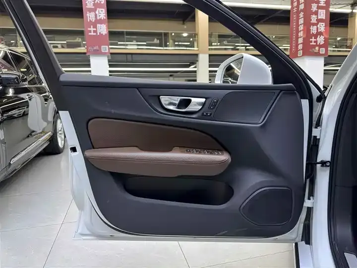 Volvo S60 2022 B4 Zhiyuan Deluxe Edition 12