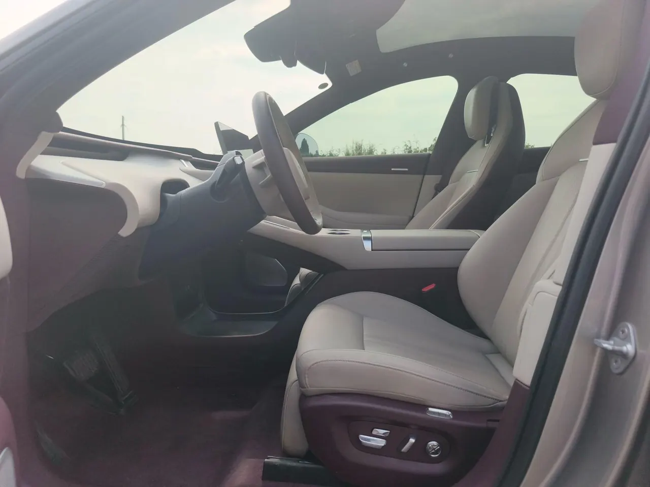 MI 2025 YU7 Long Endurance Four-wheel Drive Pro Edition Automatic Gear 7