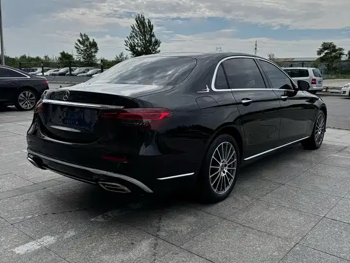 Mercedes Benz Class E 2021 to E 260 L 4