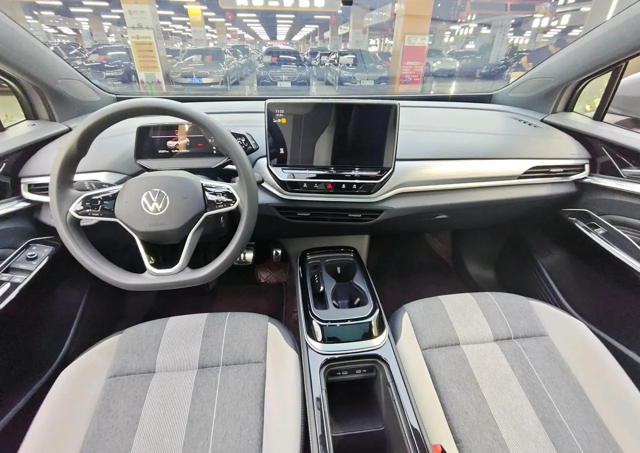 Volkswagen 2024 ID. 4 CROZZ Pure Limited Edition Automatic Transmission 4